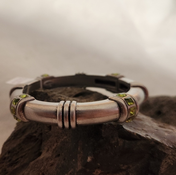 NWT Lia Sophia "Industry" Silver with yellow green cut crystal stretch bracelet - Picture 2 of 5